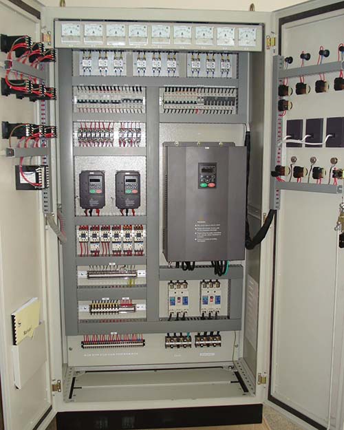 Tủ điện dùng PLC, biến tần